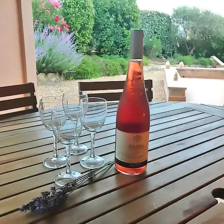 Beautiful In De Vaucluse With Garden * Saumane-de-Vaucluse